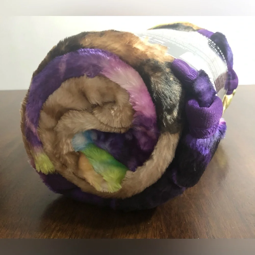 Wild Frontier soft plush throw wilderness Galactic Cat multicolor. 50inx60in